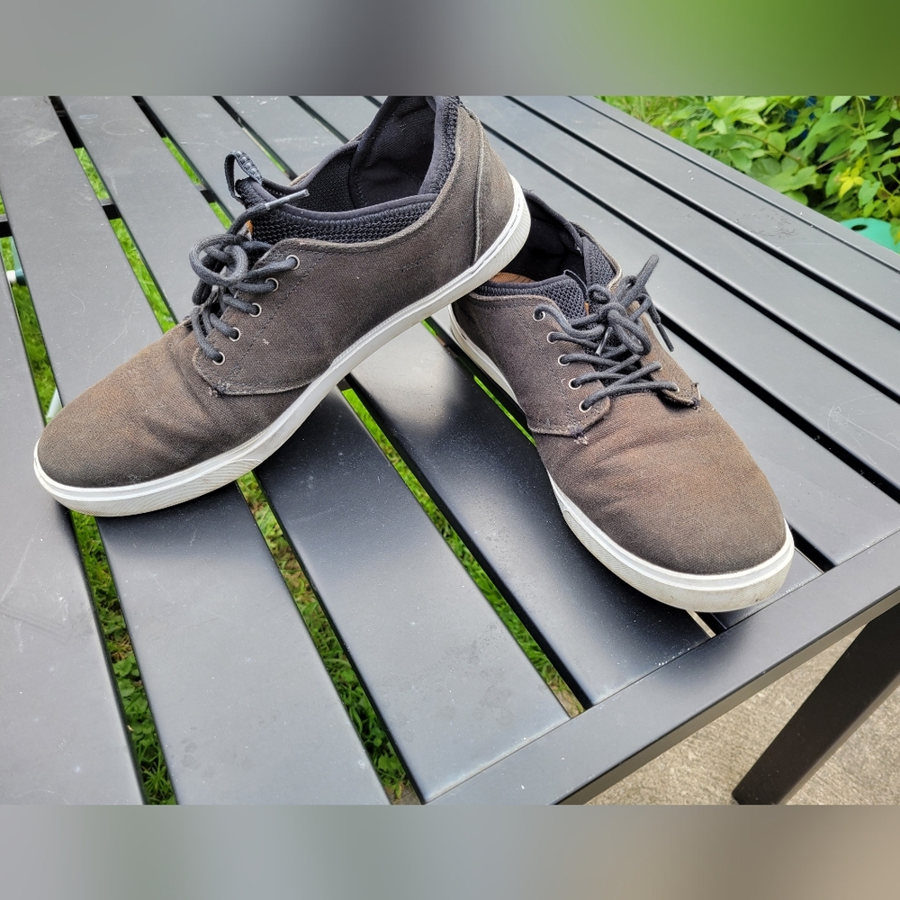 Men's REEF deck / boat shoes. Size 13